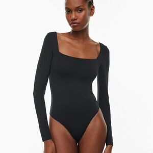 Babaton Square Neck Bodysuit